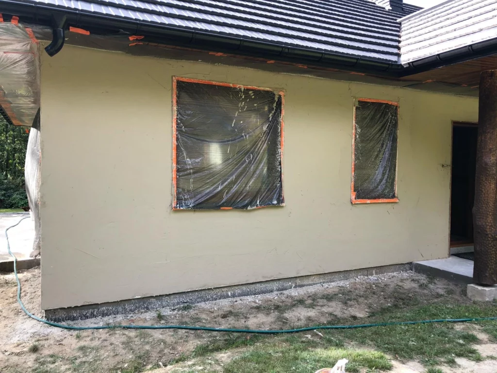 Tynk wapienny zewnętrzny na beton konopny